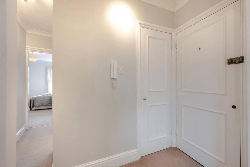 شقة Cosy 2 Bed In Kensington Olympia لندن المظهر الخارجي الصورة