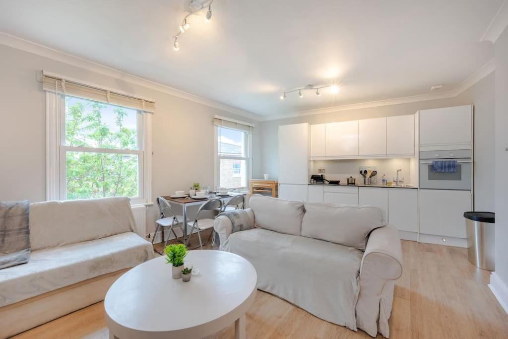 شقة Cosy 2 Bed In Kensington Olympia لندن المظهر الخارجي الصورة